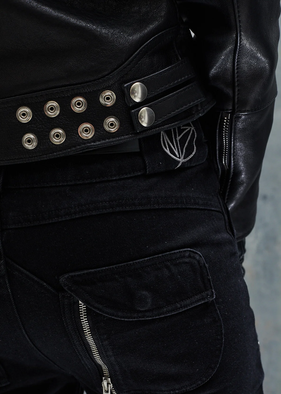 SNAKE ZIP LEATHER JACKET BLACK UNISEX - Image 8